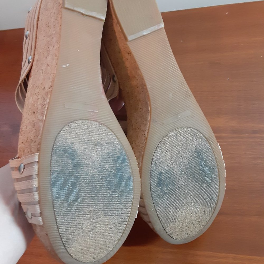 LUCKY BRAND MILLER Beige Criss Cross Strap Cork Wedge Slide Sandals - Picture 12 of 13